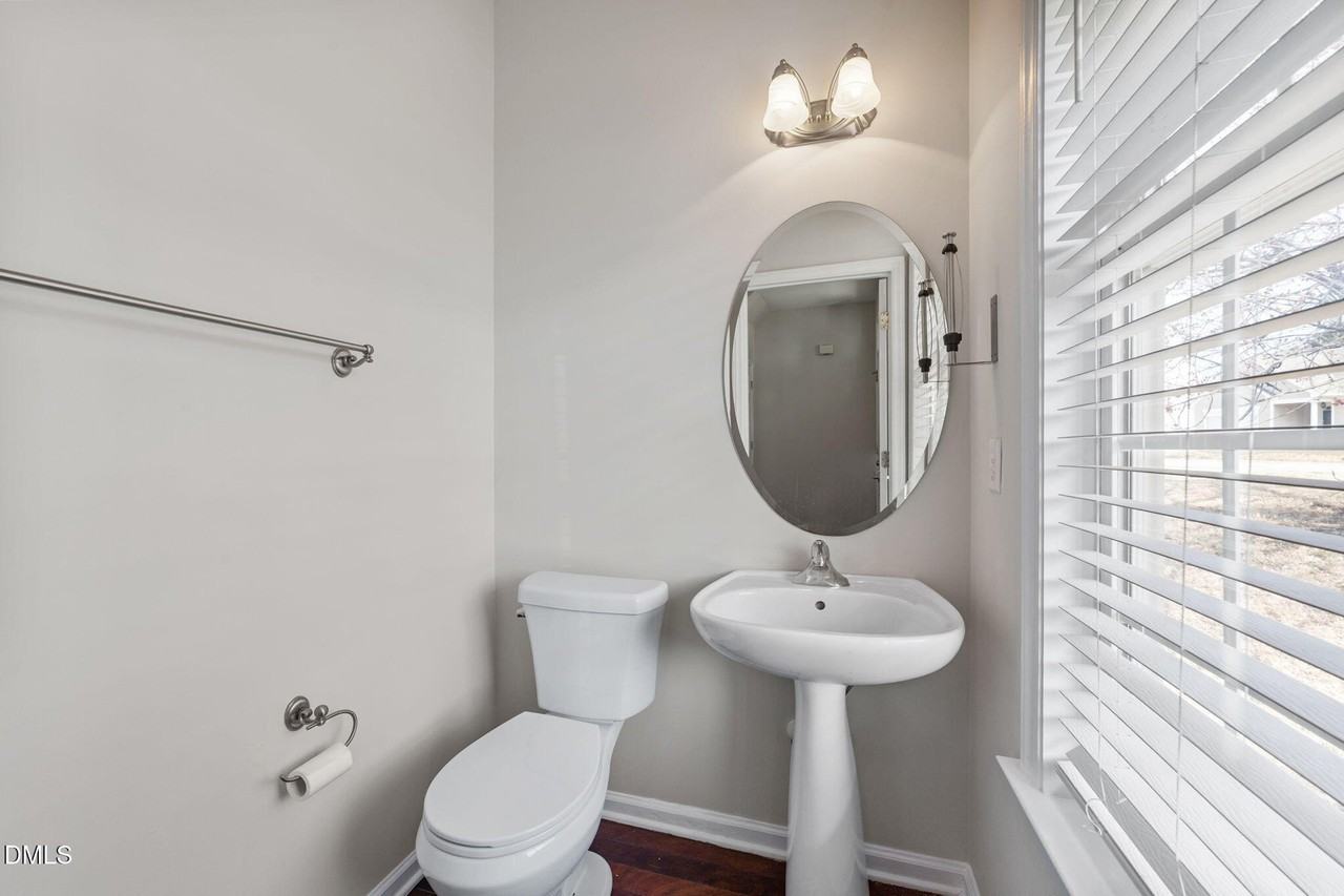 296 Stansbury Ln - Photo 5 of 29