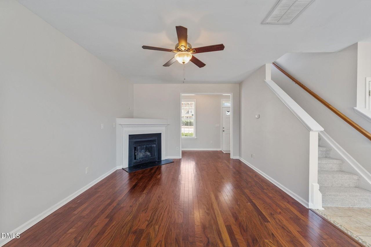 296 Stansbury Ln - Photo 7 of 29