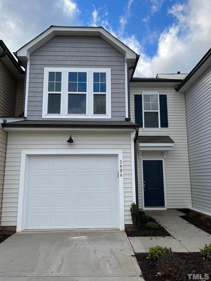 1406 Smoky Mountains St - Photo 2 of 31