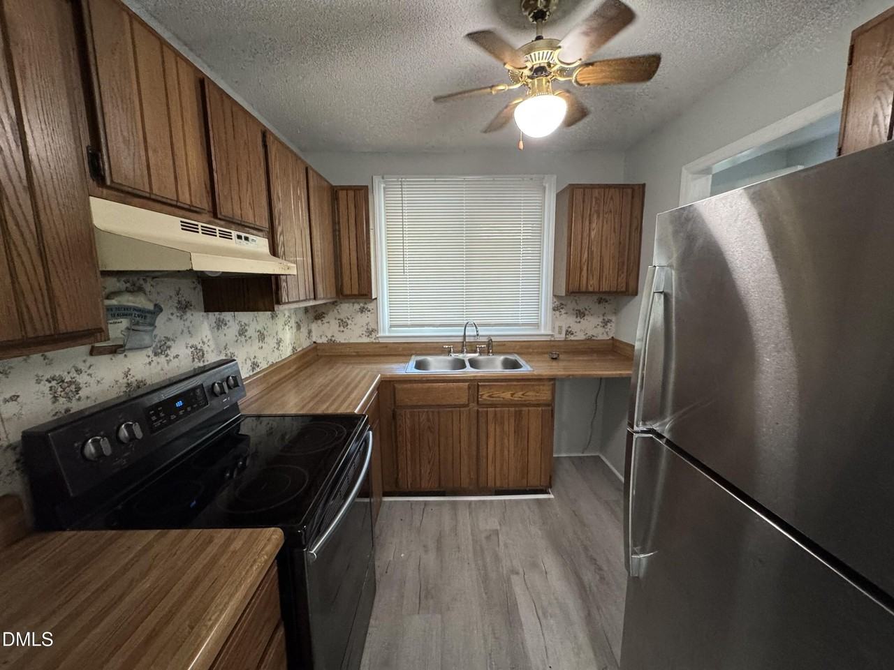 4200 Bertram Dr - Photo 2 of 16