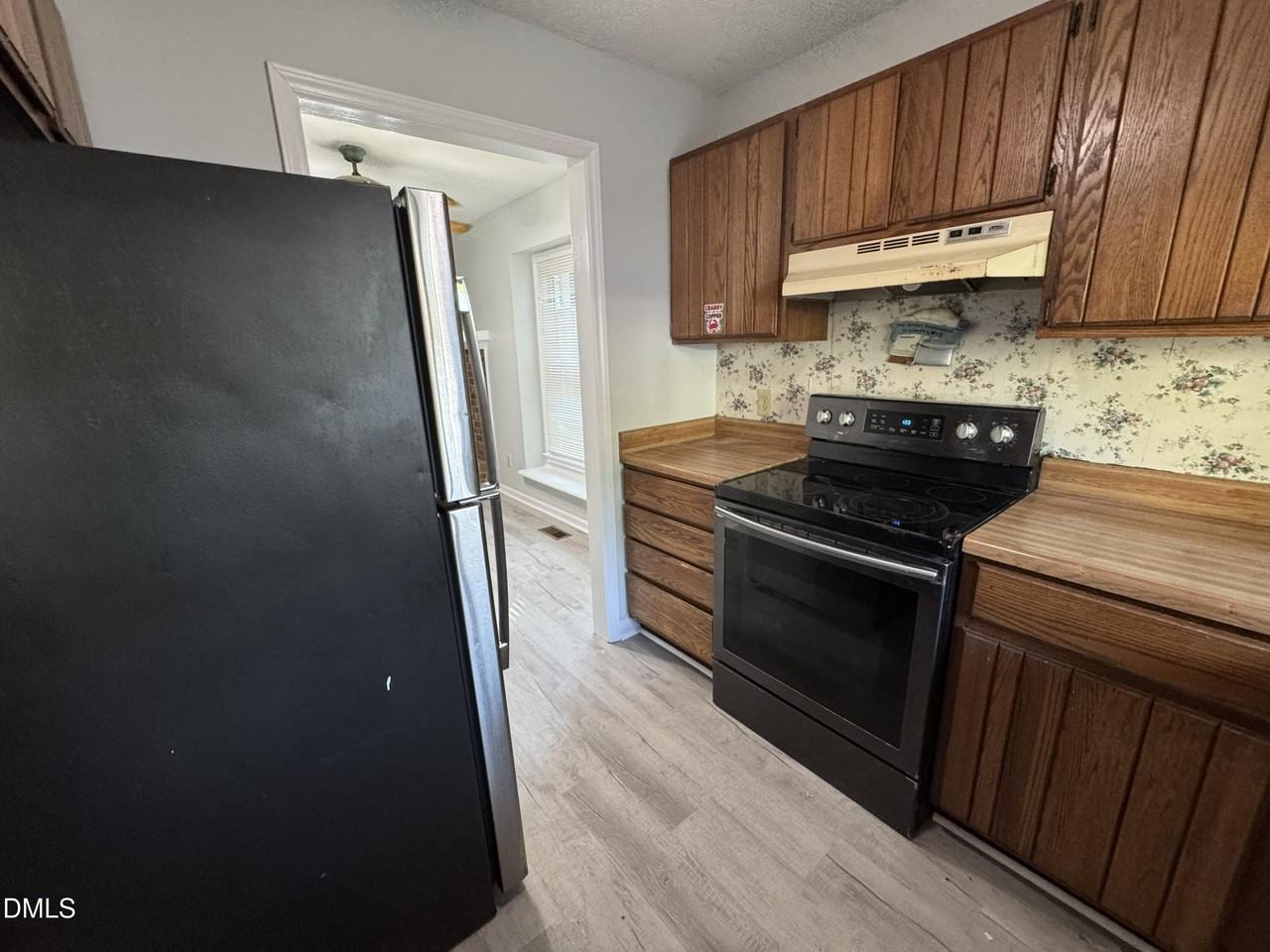 4200 Bertram Dr - Photo 4 of 16