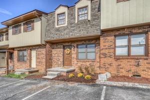featured image of 124 Oakcrest Cir