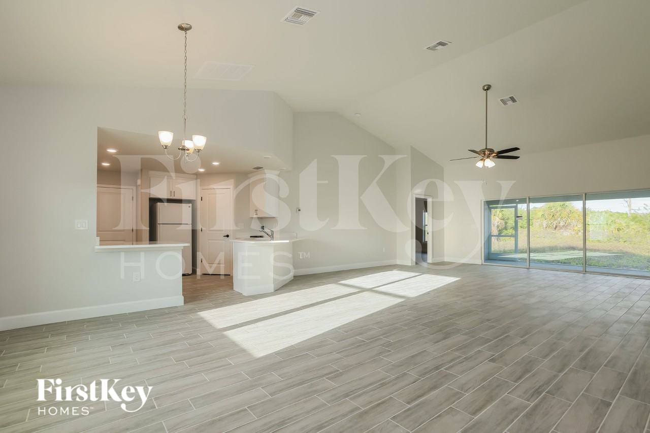 6148 Hellman Ave - Photo 4 of 17