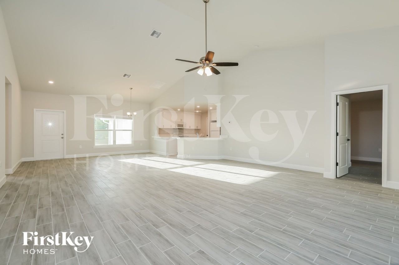 6148 Hellman Ave - Photo 5 of 17