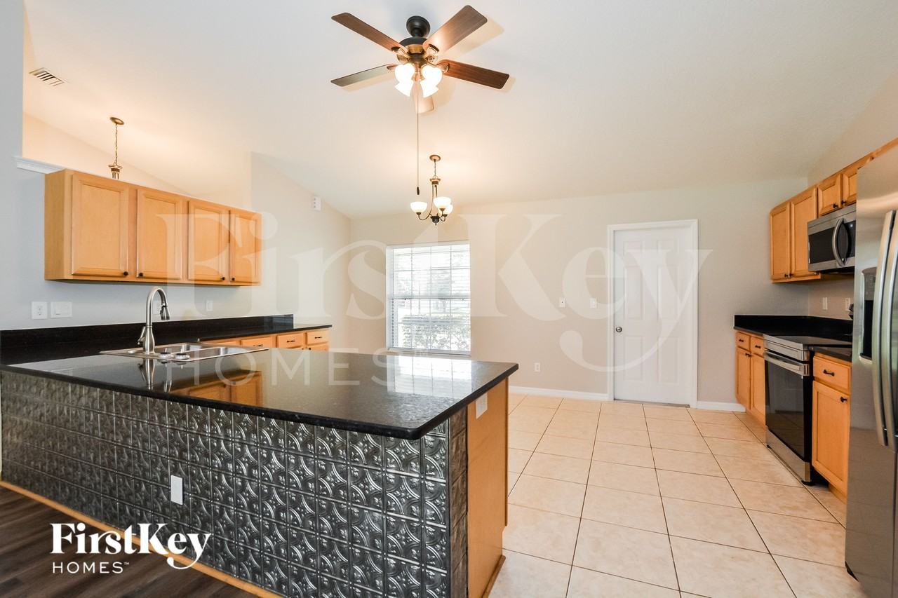 207 Shannon Ln - Photo 6 of 16