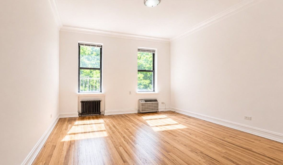 241 E 46th St #4DD - Photo 2 of 5