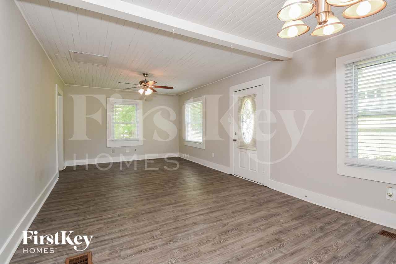 5664 Perk St - Photo 3 of 15