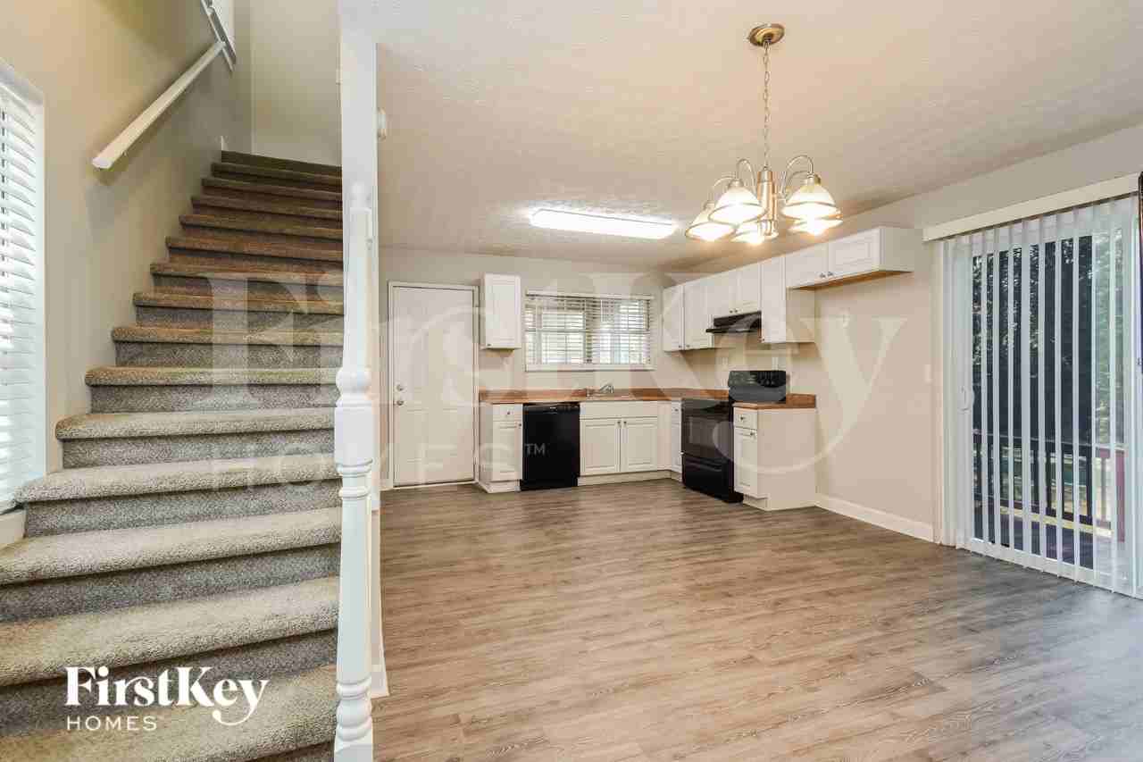 5664 Perk St - Photo 6 of 15