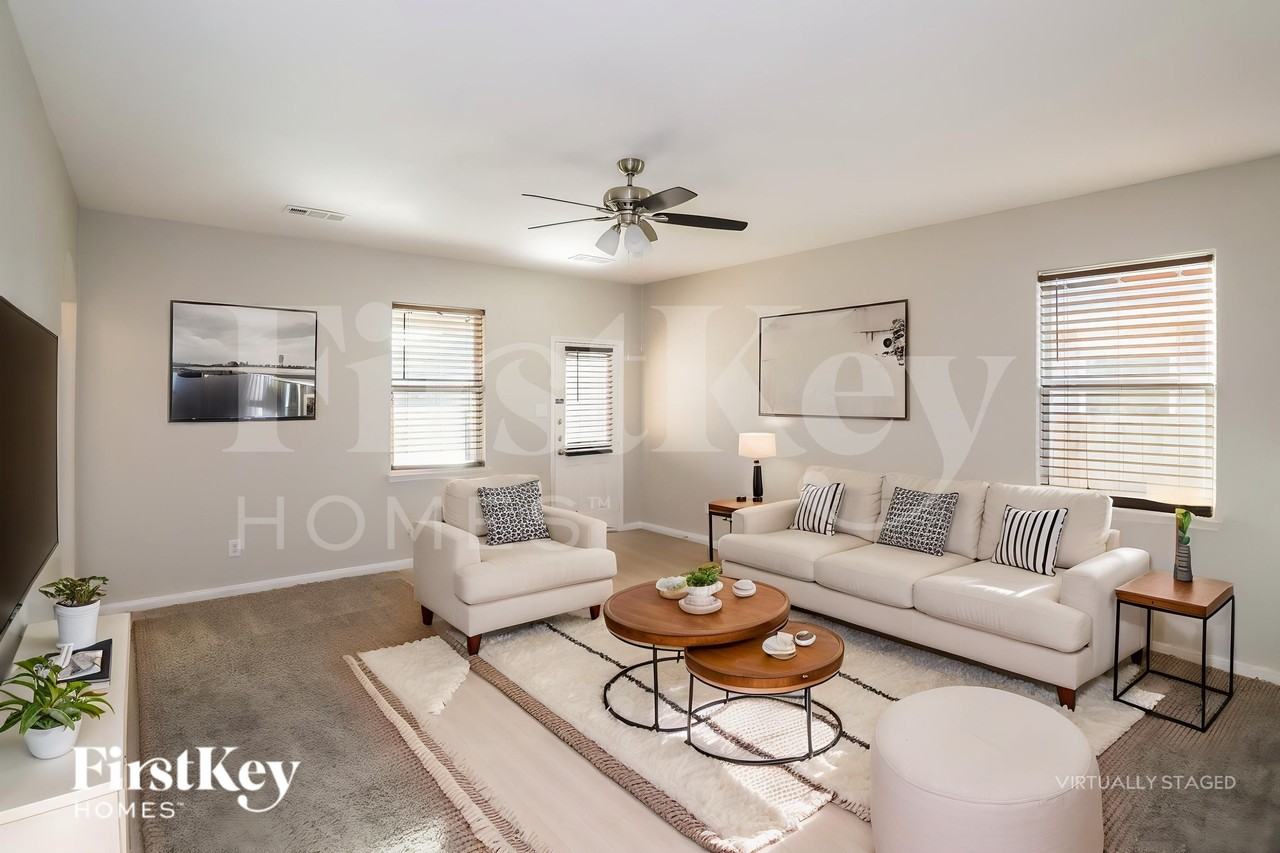 2205 Old Harbor Way - Photo 5 of 20
