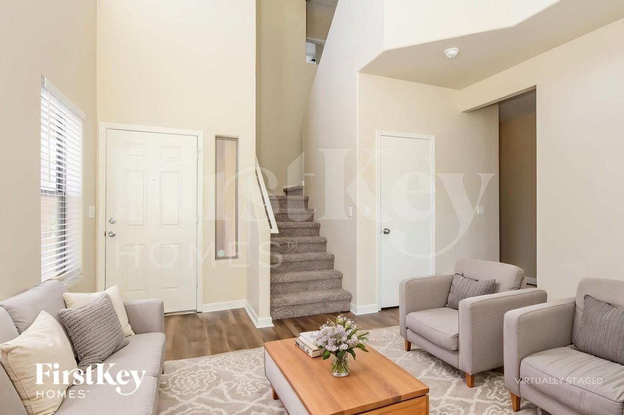 22022 N 29th Dr - Photo 4 of 18