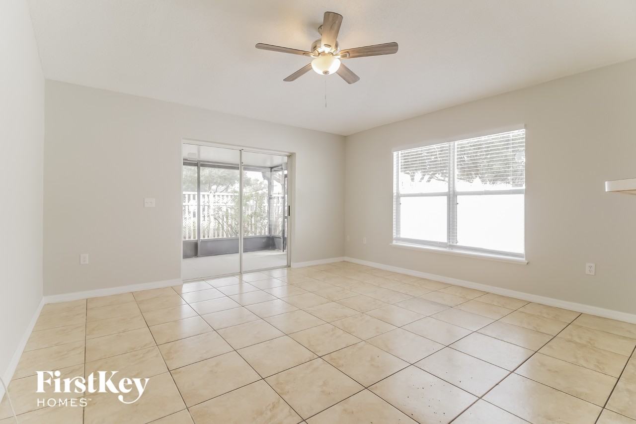 253 Mckay Blvd - Photo 2 of 15