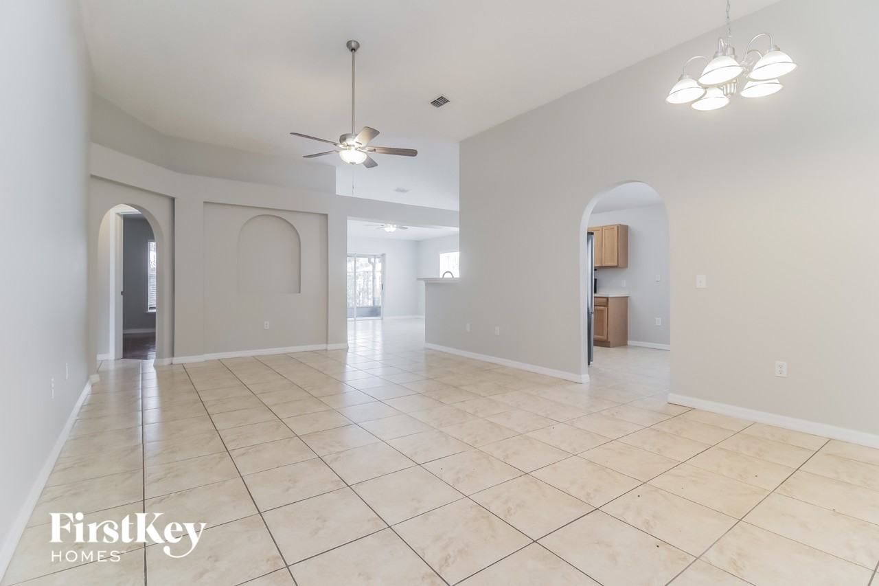 253 Mckay Blvd - Photo 4 of 15