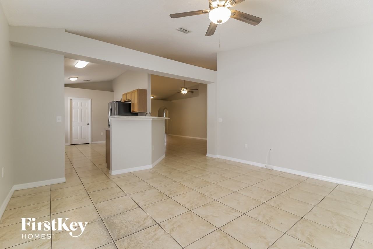 253 Mckay Blvd - Photo 5 of 15