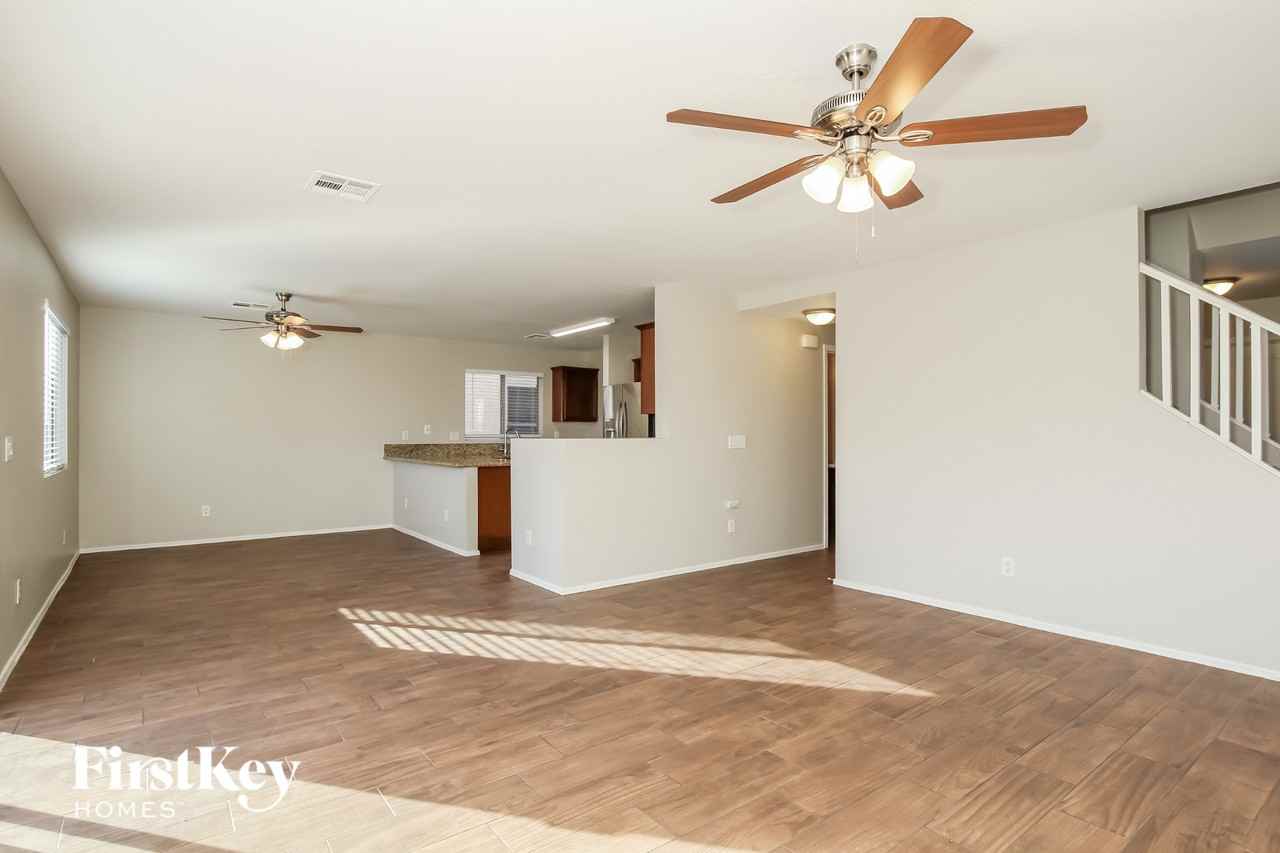 23407 W Pima St - Photo 2 of 15