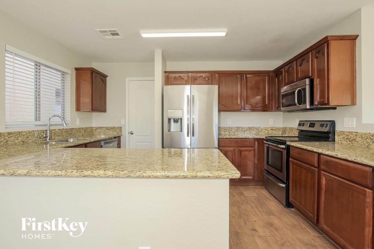 23407 W Pima St - Photo 4 of 15