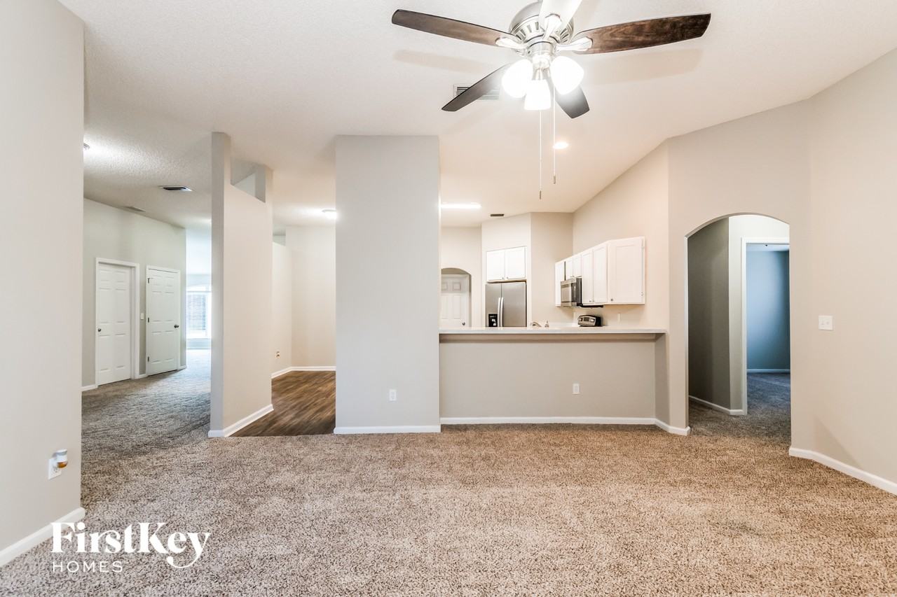 5541 Broadgate Ct - Photo 3 of 15