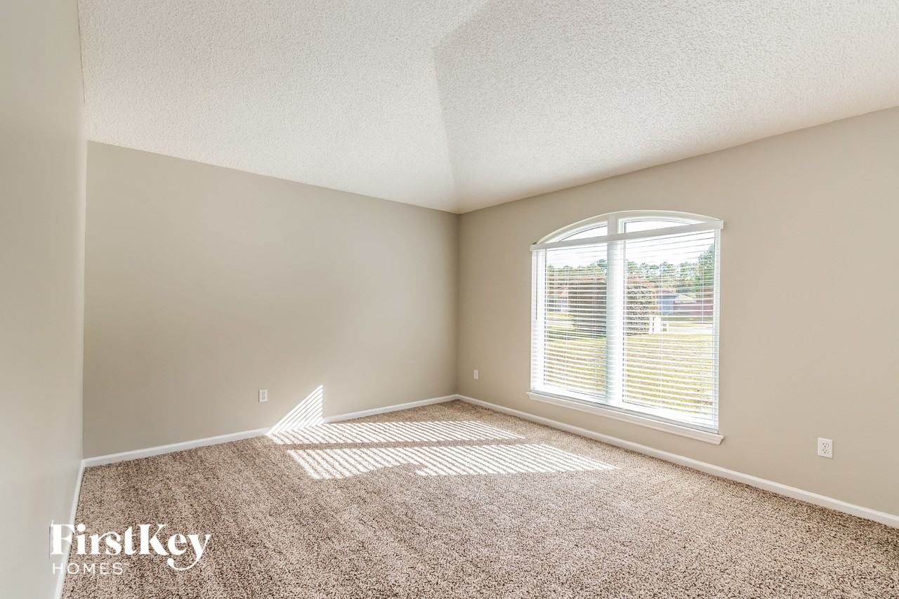 5541 Broadgate Ct - Photo 7 of 15