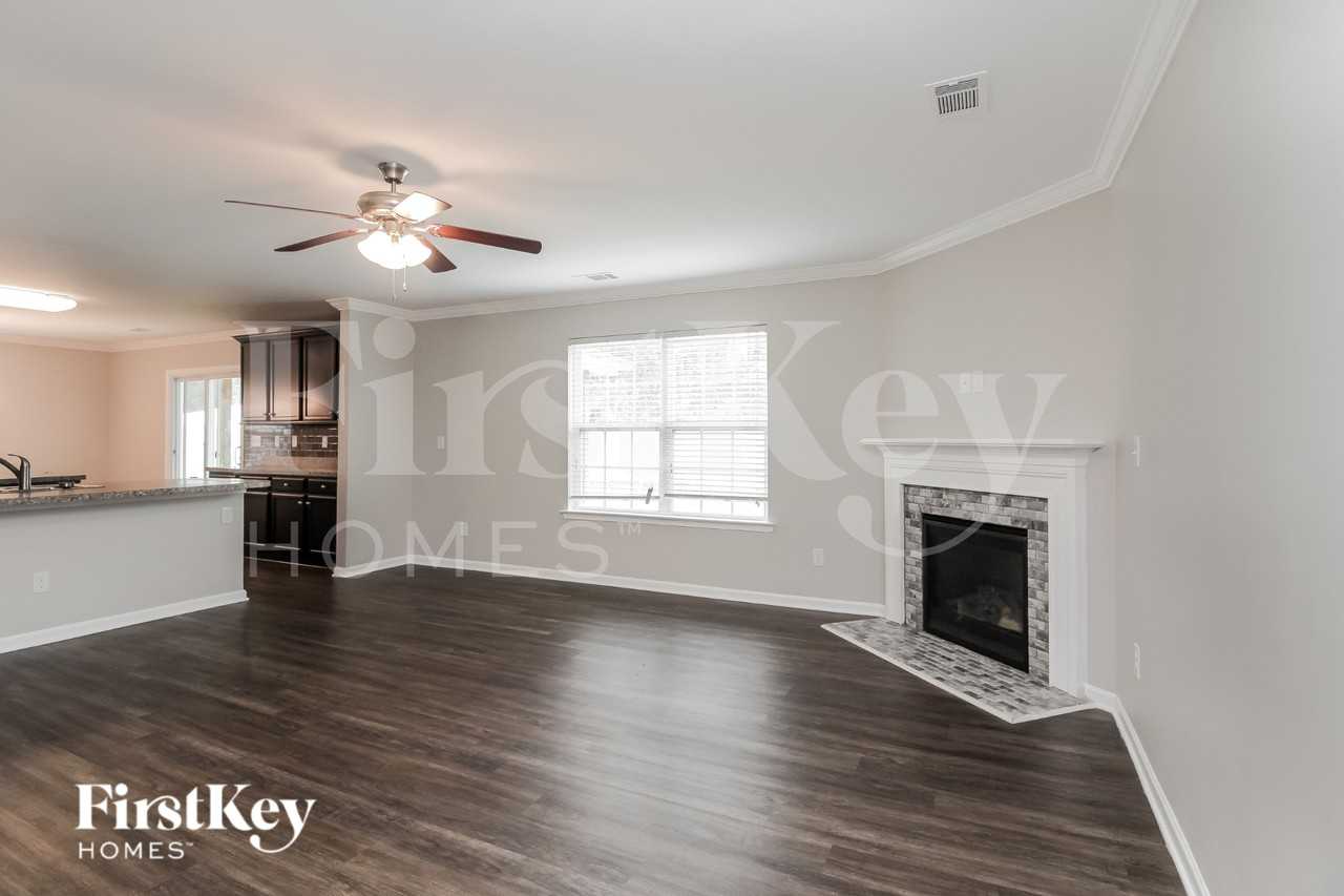 7516 Niccoline Ln - Photo 5 of 15