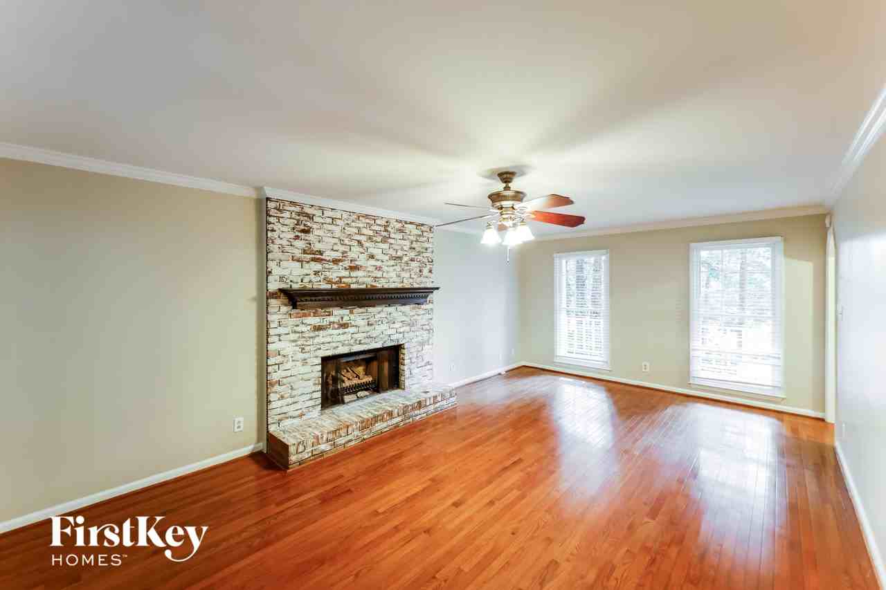 532 Russet Bend Dr - Photo 3 of 13