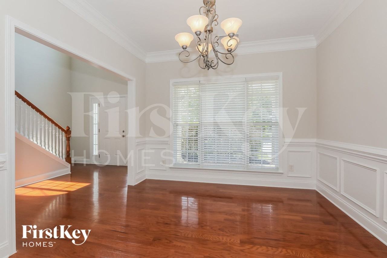 4006 Waxwood Dr - Photo 4 of 15