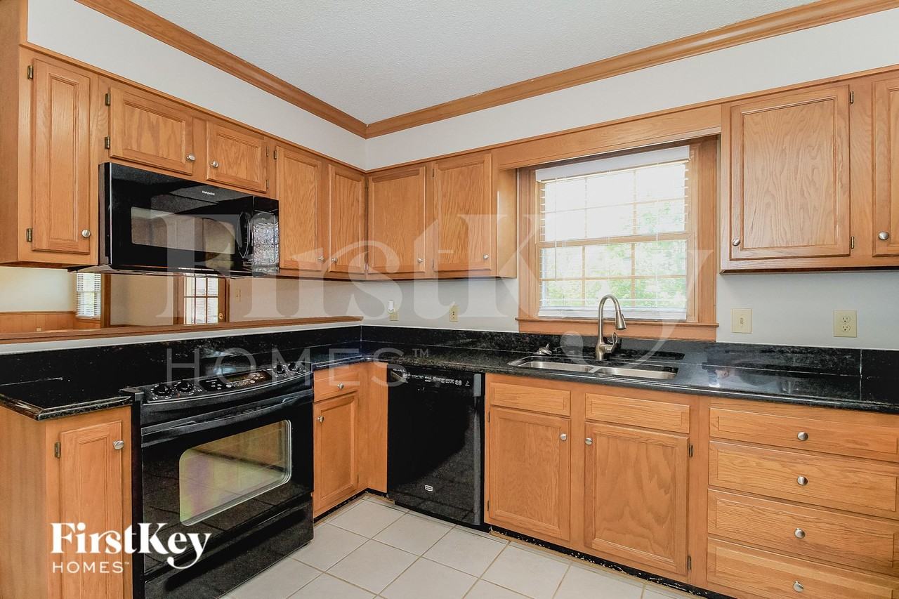 2105 Mirus Ct - Photo 7 of 15