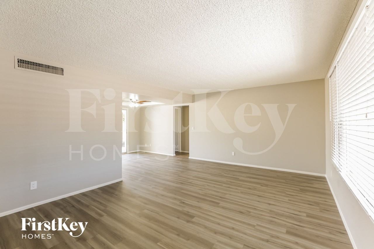 4808 W El Caminito Dr - Photo 3 of 15