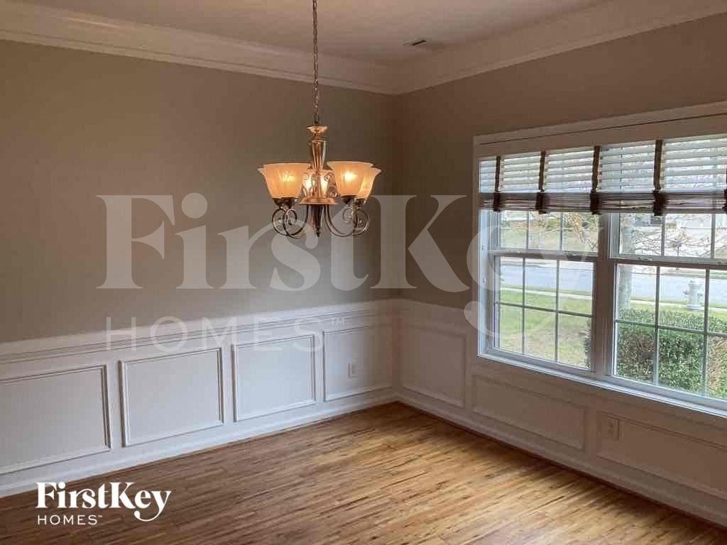 1074 Nathan Mauldin Dr - Photo 2 of 28