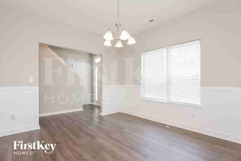 61 Ashton Bluff Cir - Photo 4 of 15