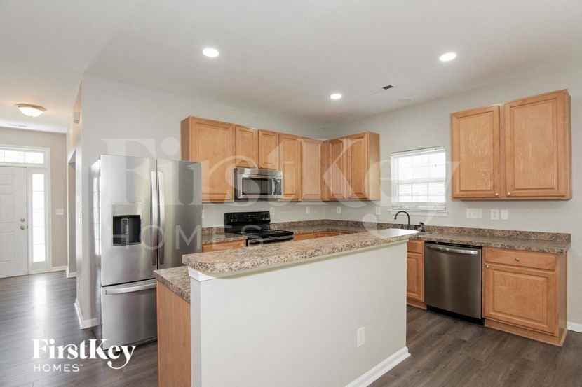 61 Ashton Bluff Cir - Photo 5 of 15