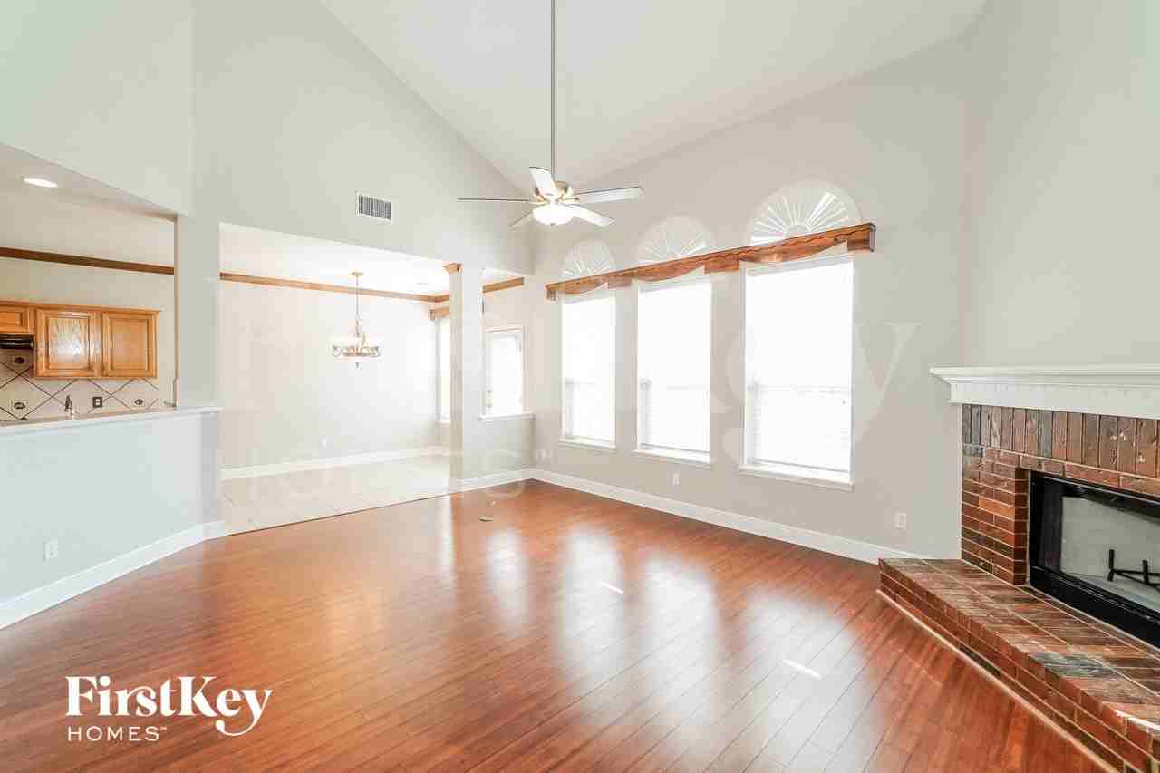 20930 Pedregoso Ln - Photo 4 of 15