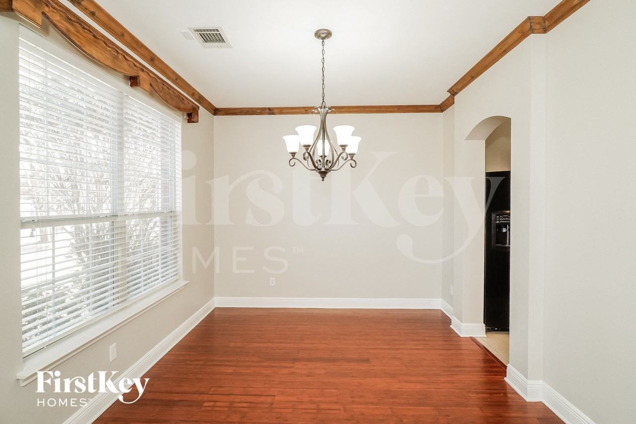 20930 Pedregoso Ln - Photo 5 of 15