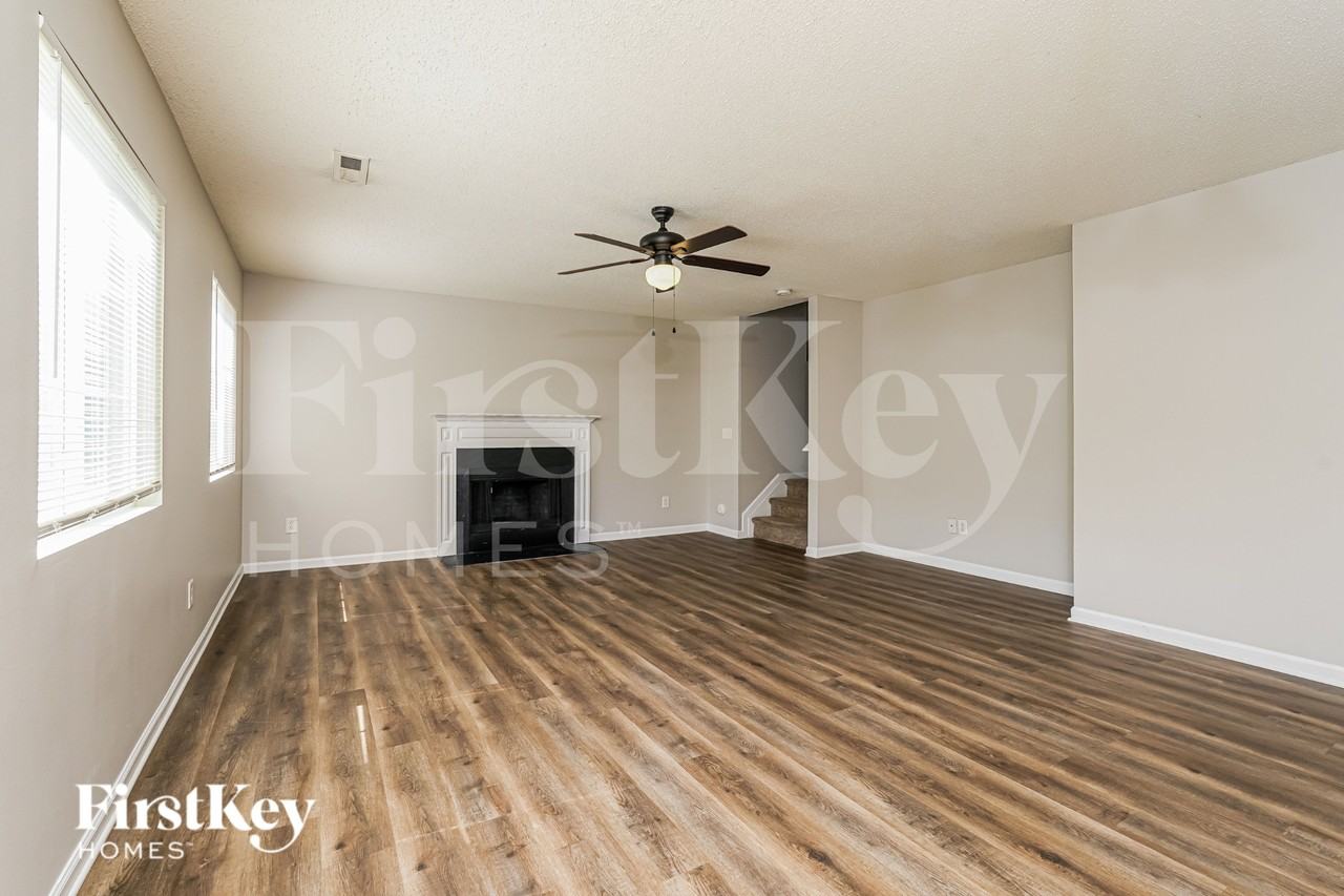 2645 Ninfield Dr - Photo 2 of 19