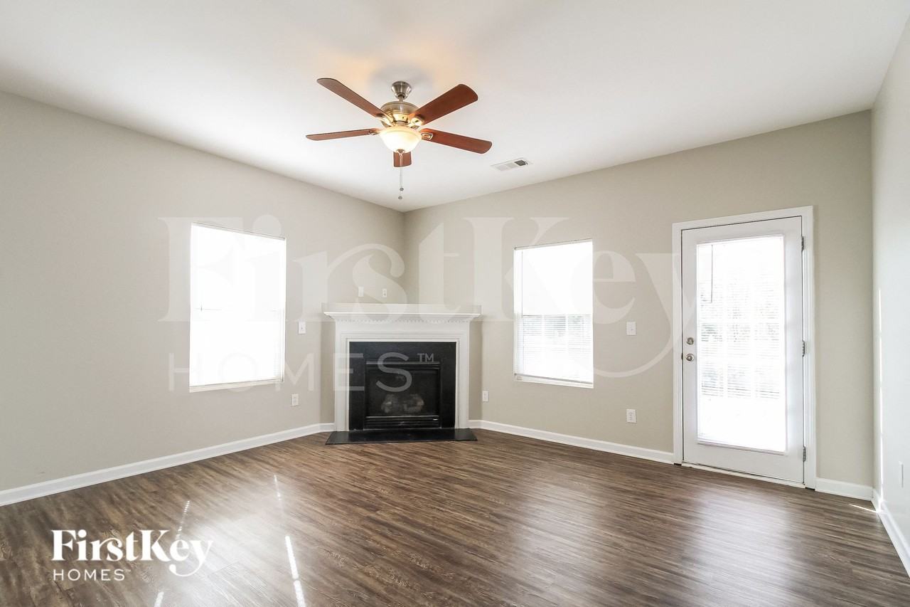 4630 Lauren Woods Ct - Photo 3 of 15
