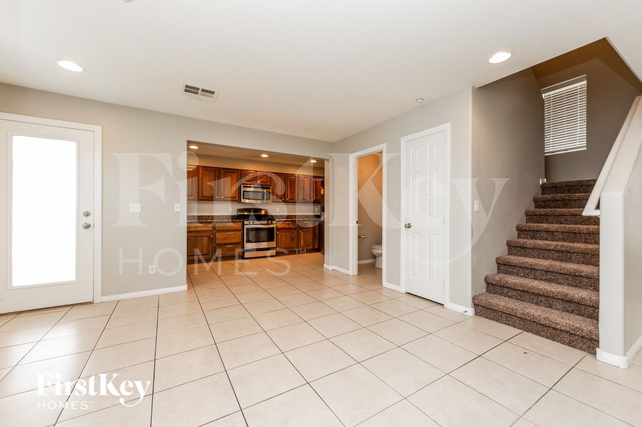 8936 Amy Olivia Ave - Photo 2 of 16