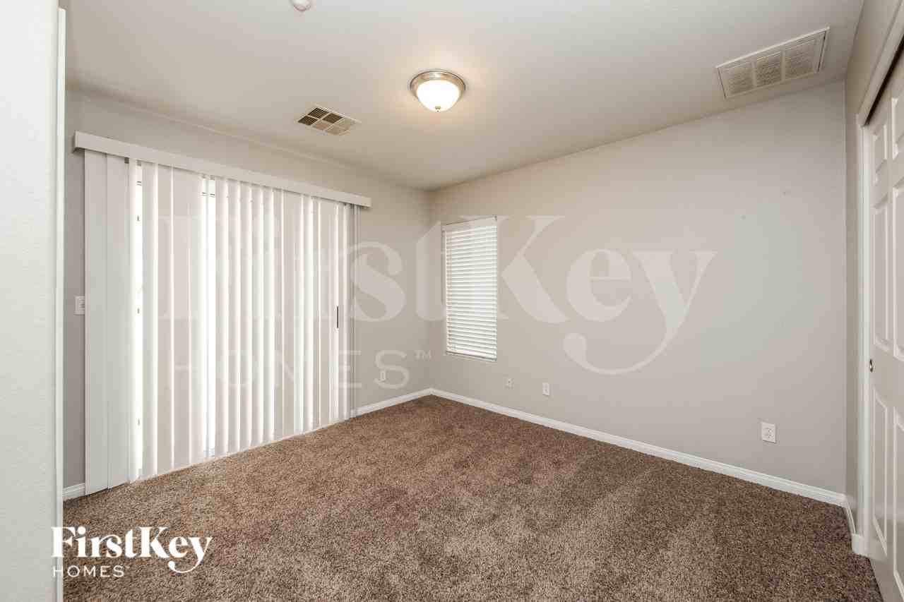 8936 Amy Olivia Ave - Photo 7 of 16
