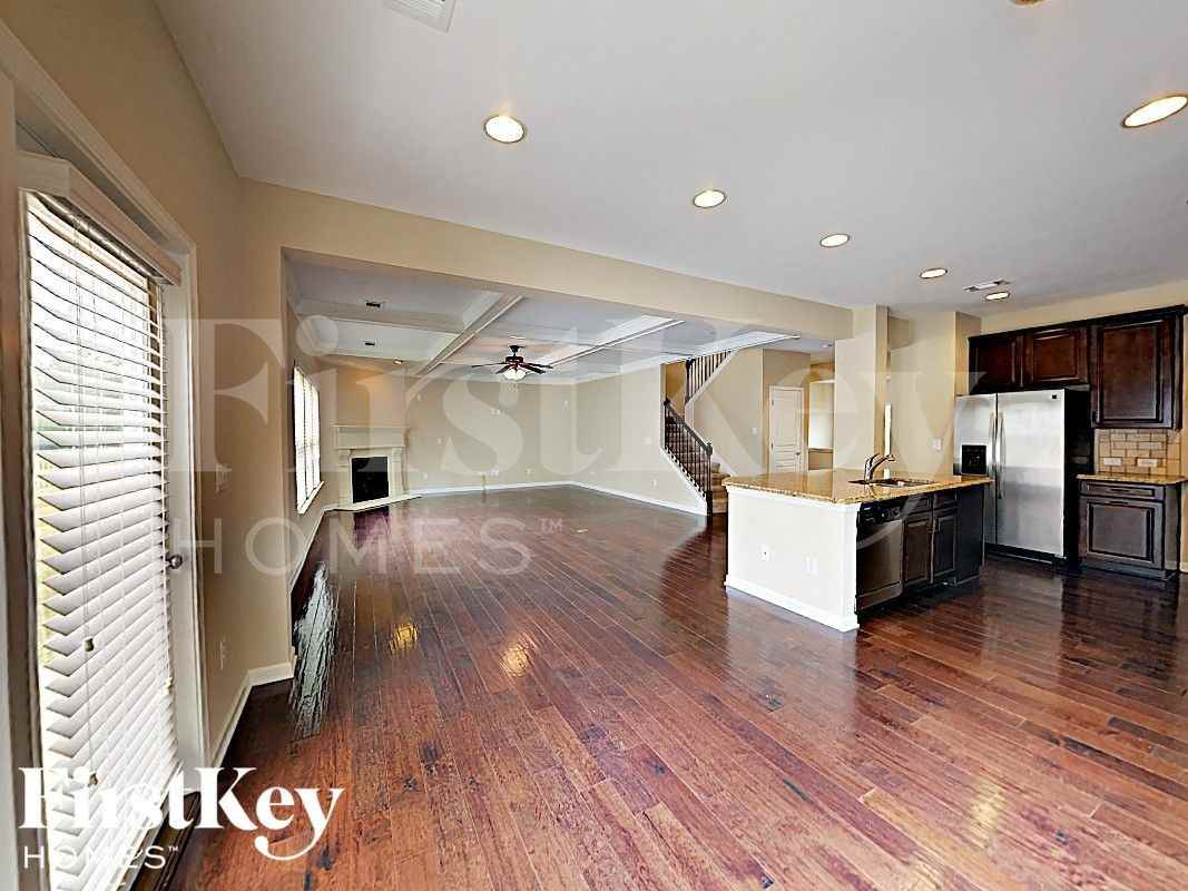 7719 Watson Cir - Photo 4 of 17