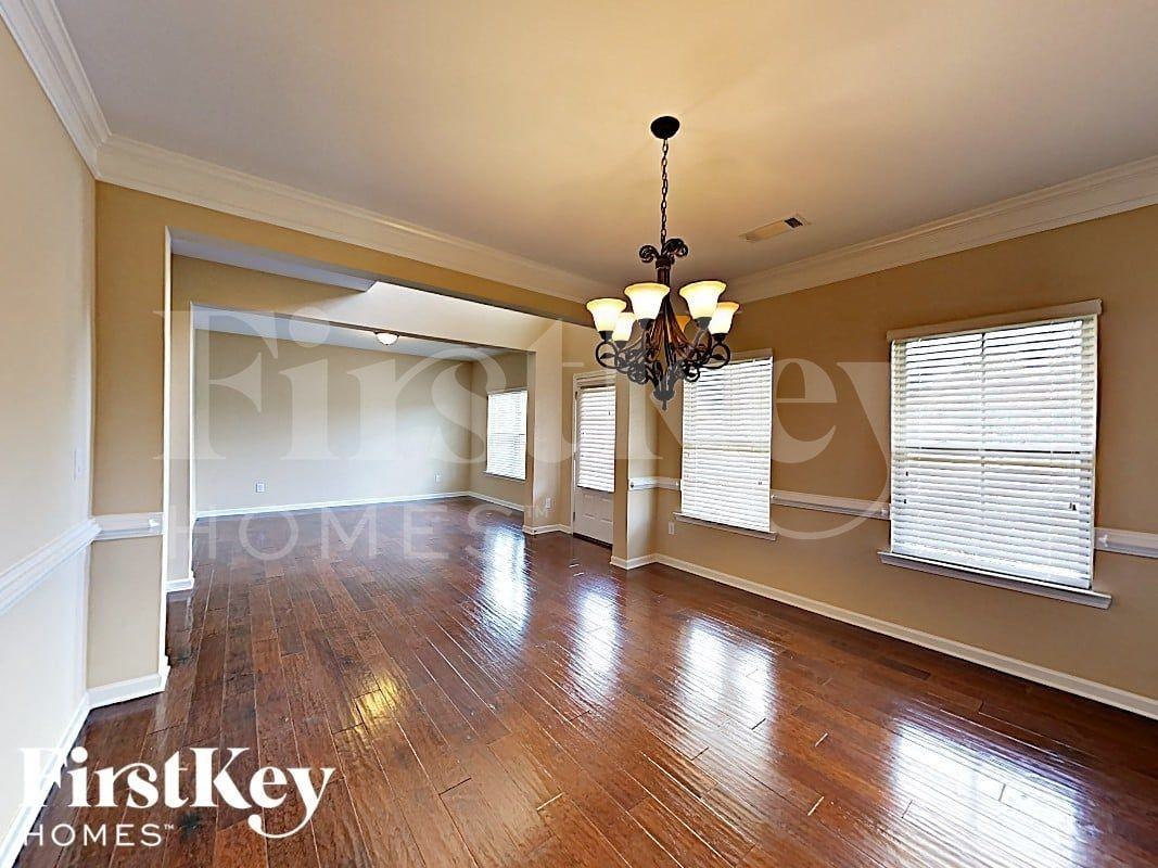 7719 Watson Cir - Photo 5 of 17