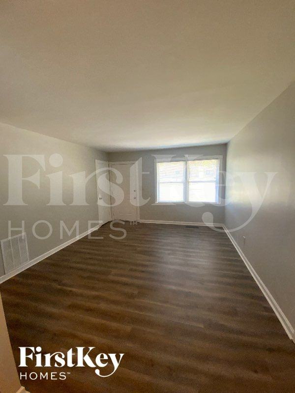 7016 Sun Valley Way - Photo 2 of 11