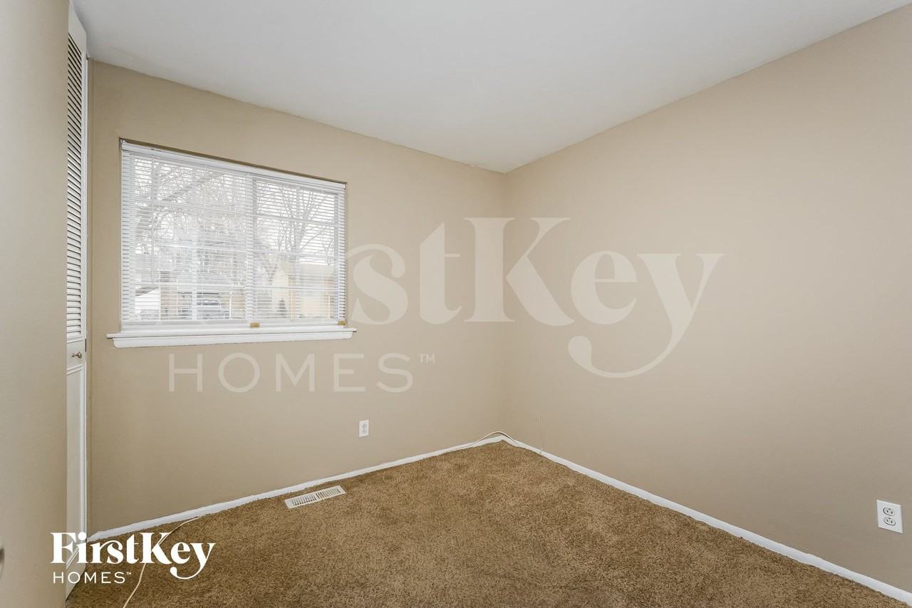 5323 Ville Cecelia Ln - Photo 7 of 15