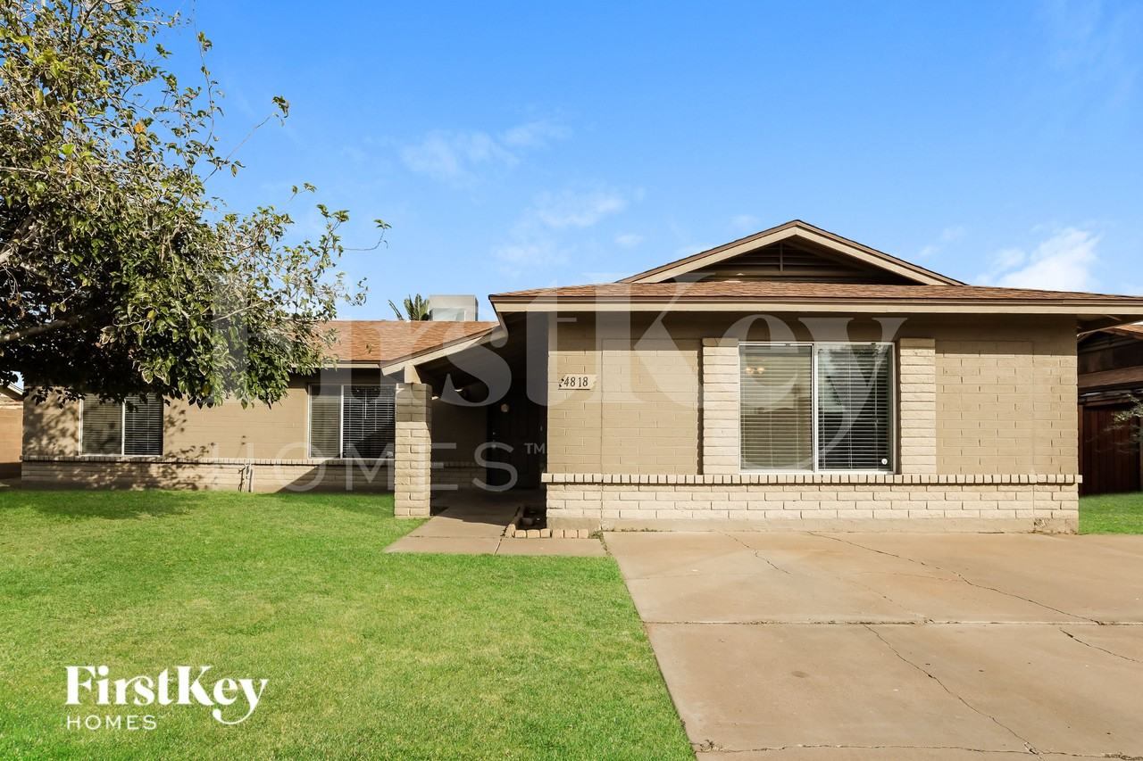 4818 W Christy Dr