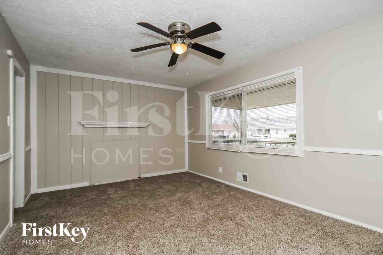 4742 Normal Ave - Photo 3 of 19