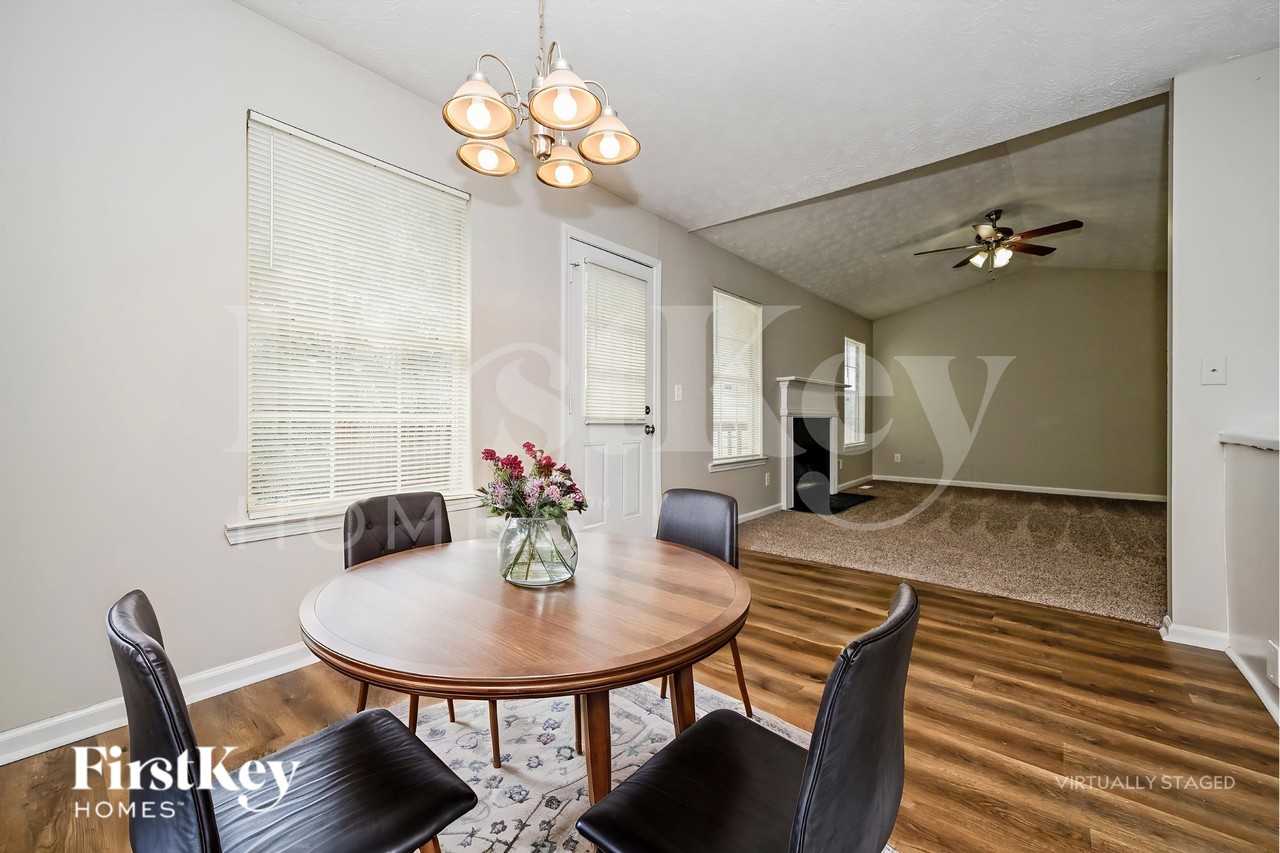 420 Autumn Lake Ct - Photo 6 of 19