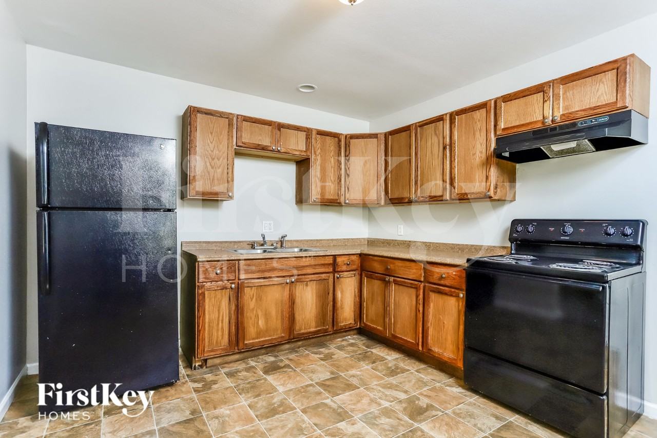23 Steeplechase Dr - Photo 7 of 15