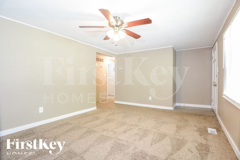 2293 Maxville Ln - Photo 3 of 15