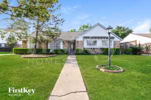 featured image of 222 Magic Oaks Dr