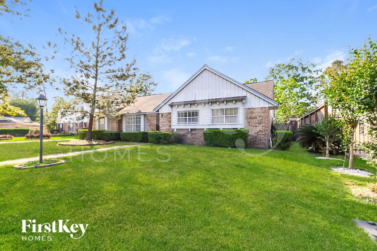 222 Magic Oaks Dr - Photo 2 of 17