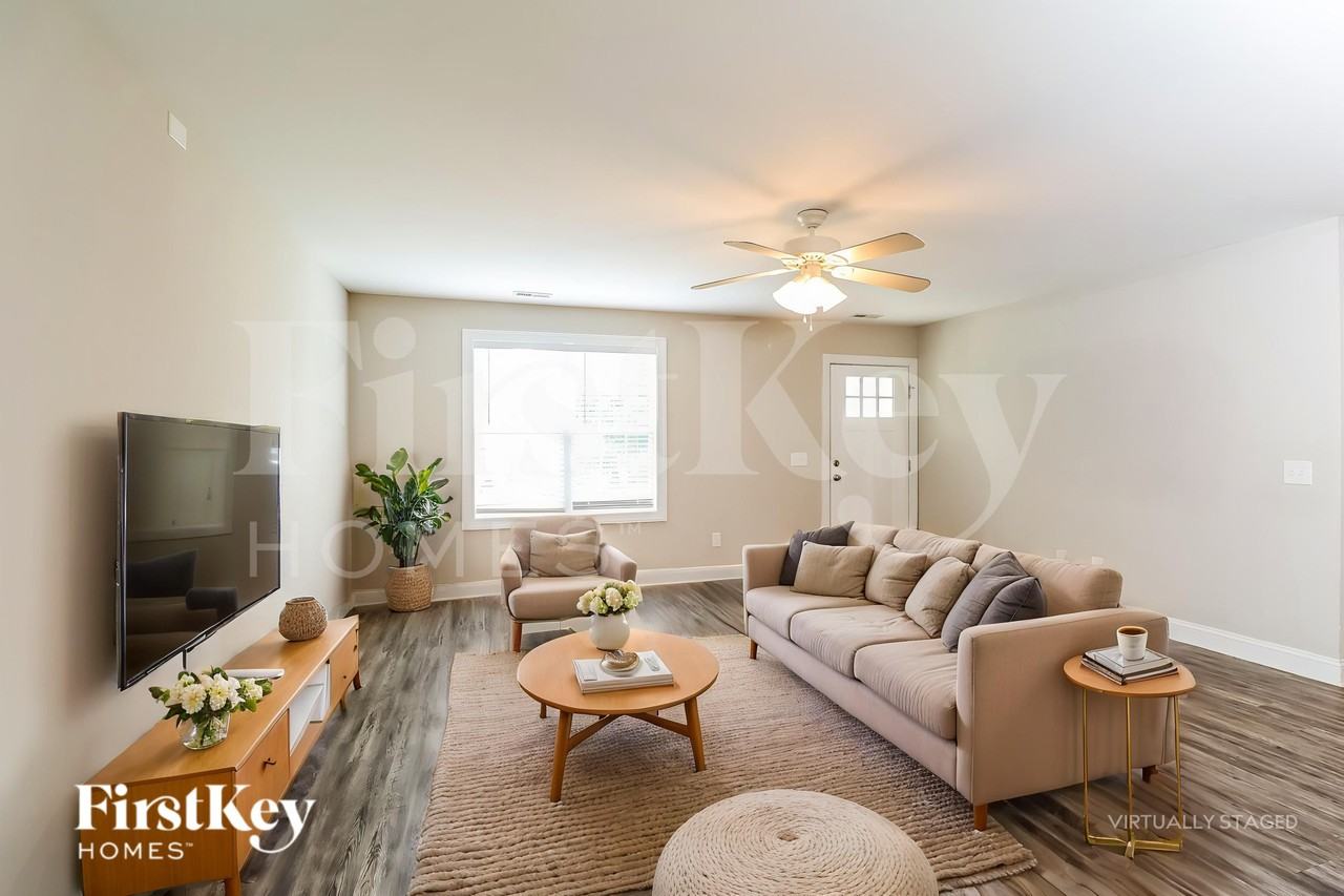 2151 Brantley Creek Dr - Photo 4 of 19