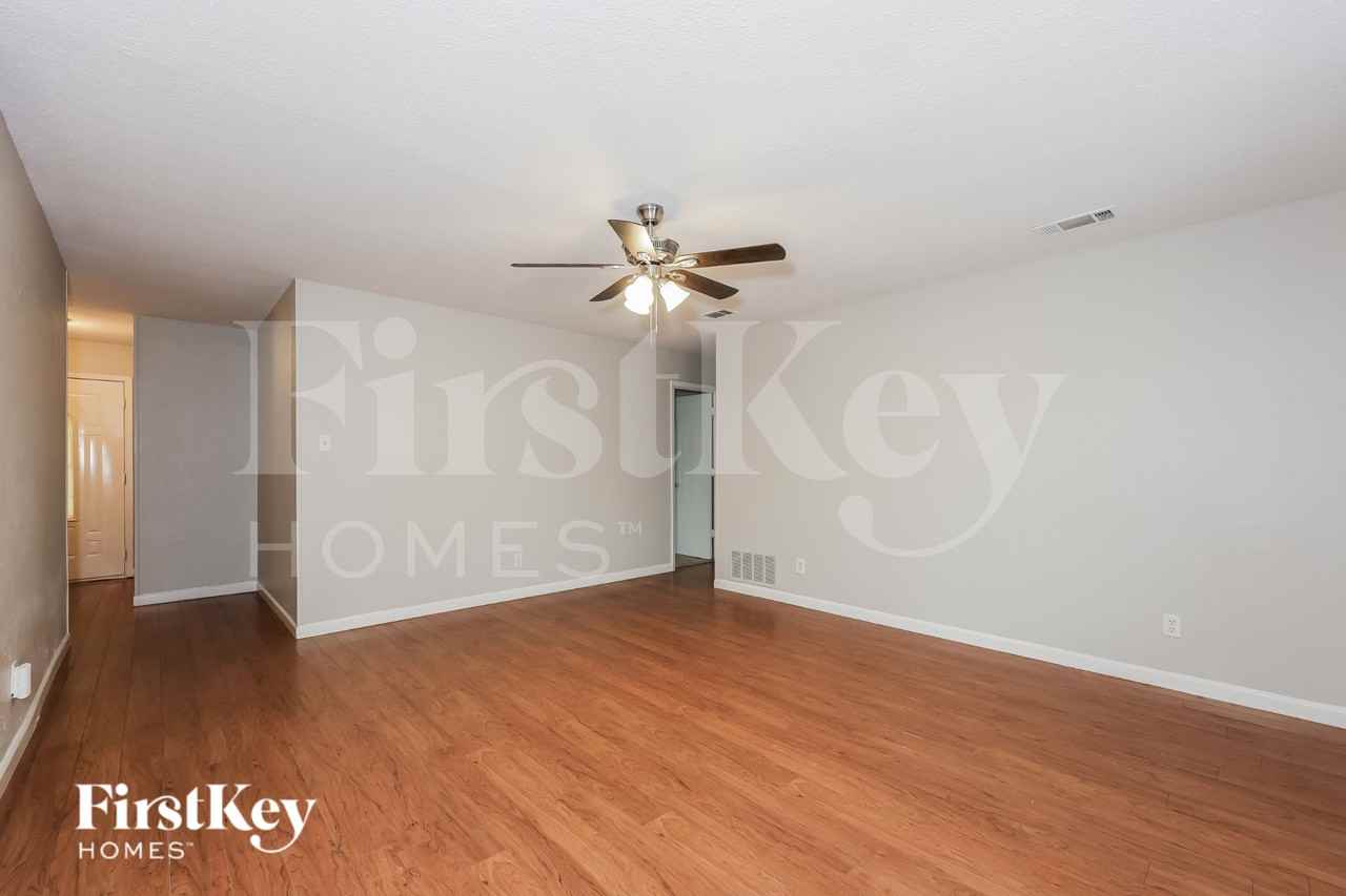 2017 Paisley St - Photo 3 of 17