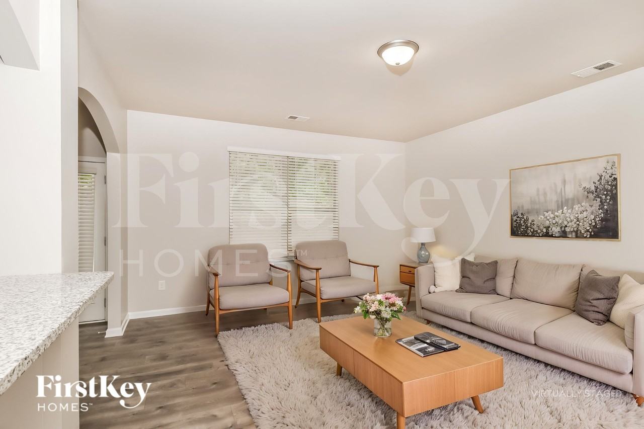 201 Southwind Cir - Photo 6 of 18
