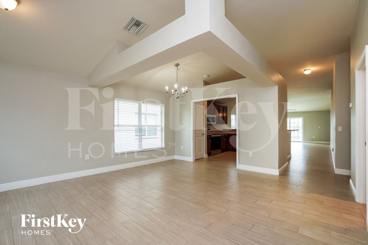 14435 Barley Field Dr - Photo 4 of 16